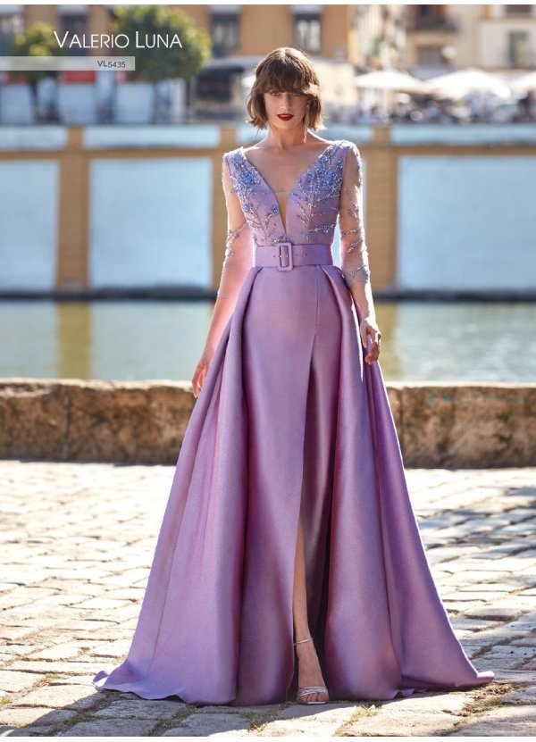 VESTIDO Y SOBREFALDA...