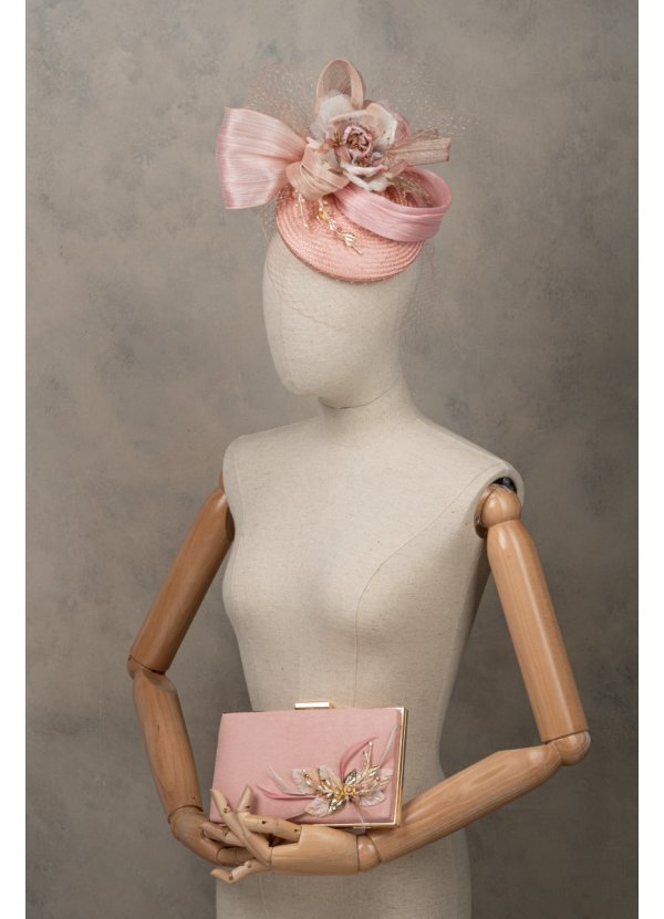 CASQUETE ROSA CON SINAMAY... 2
