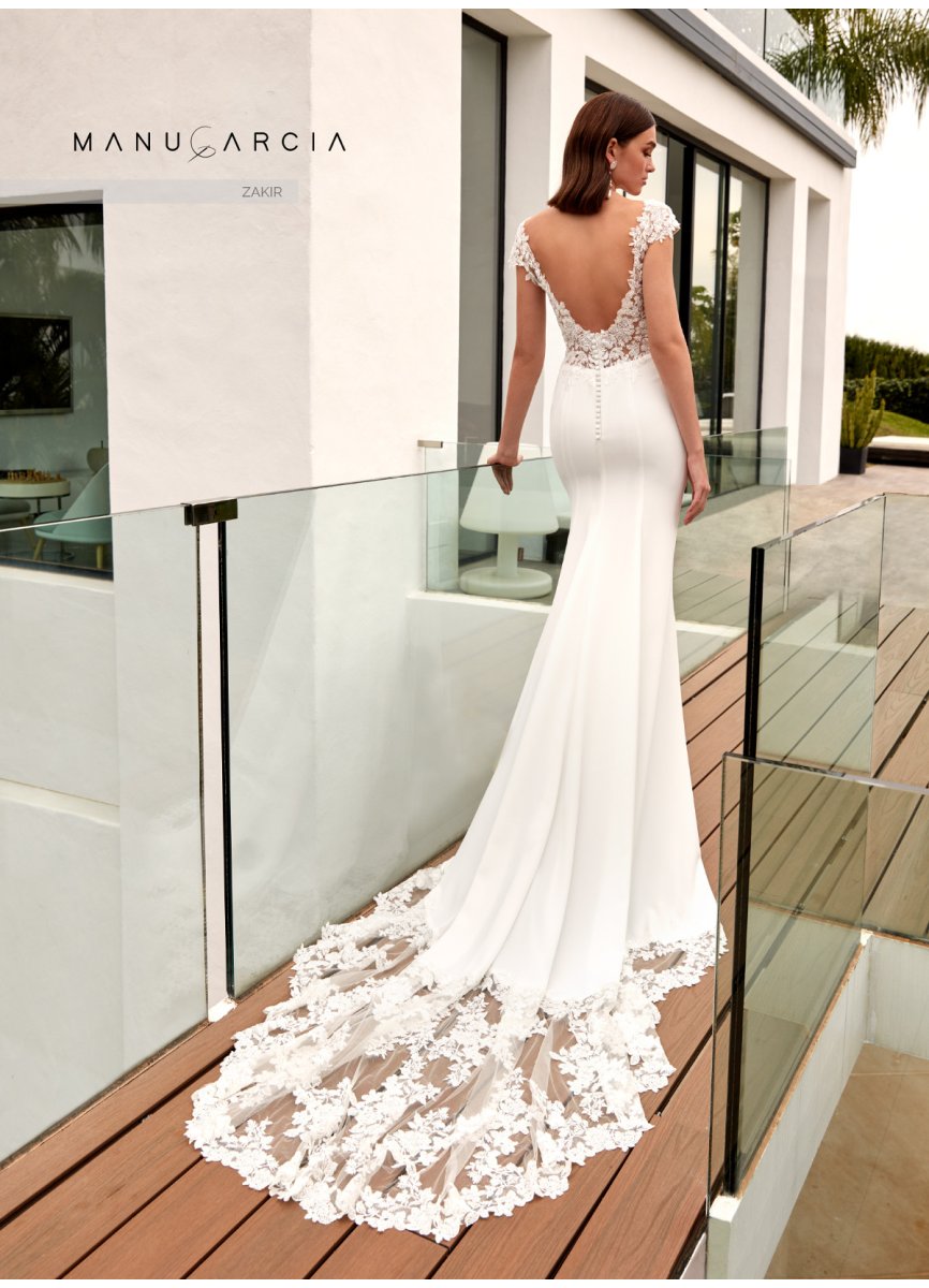 VESTIDO CREPE Y BLONDA PEDRERIA