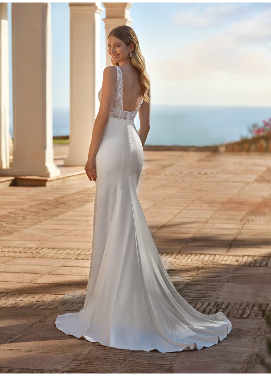 VESTIDO CREPE Y TUL ENCAJE PEDRERIA CON