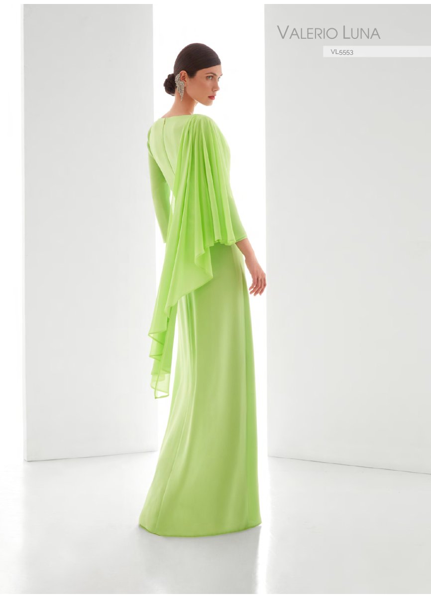 VESTIDO CREPE . GEORGETTE Y ADORNO CRIST VESTIDO CREPE . GEORGETTE Y ADORNO CRIST