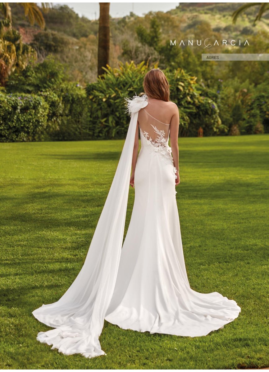 VESTIDO CREPE Y APLICACIONES VESTIDO CREPE Y APLICACIONES