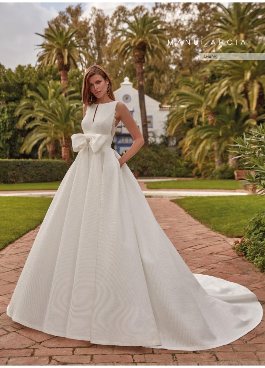 VESTIDO PIQUE RELIEVE Y BLONDAS TUL BORD