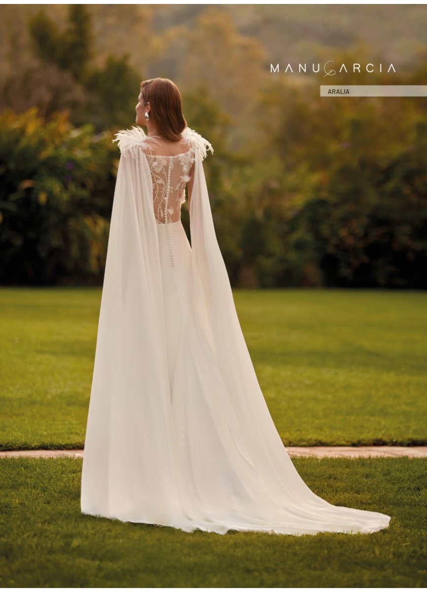 VESTIDO CREPE. ENCAJE Y PEDRERIA