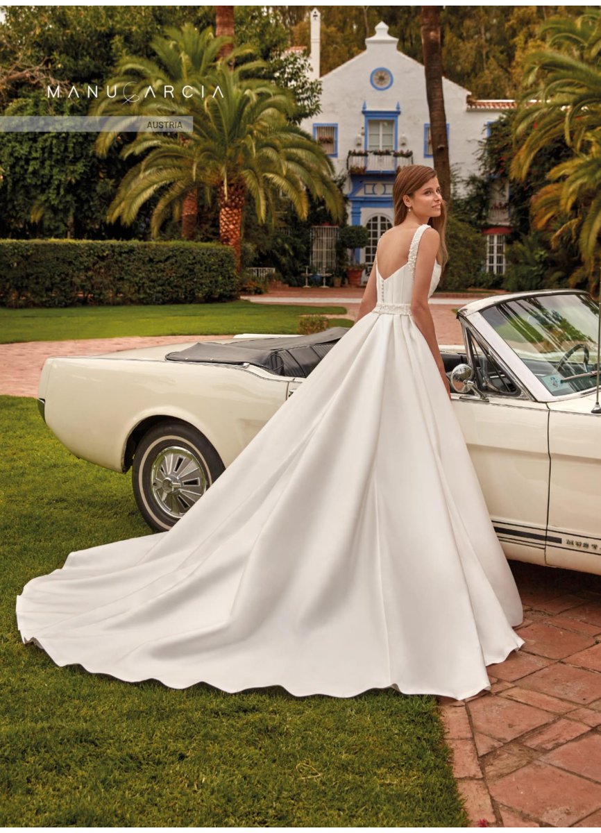 VESTIDO MIKADO Y TUL PEDRERIA