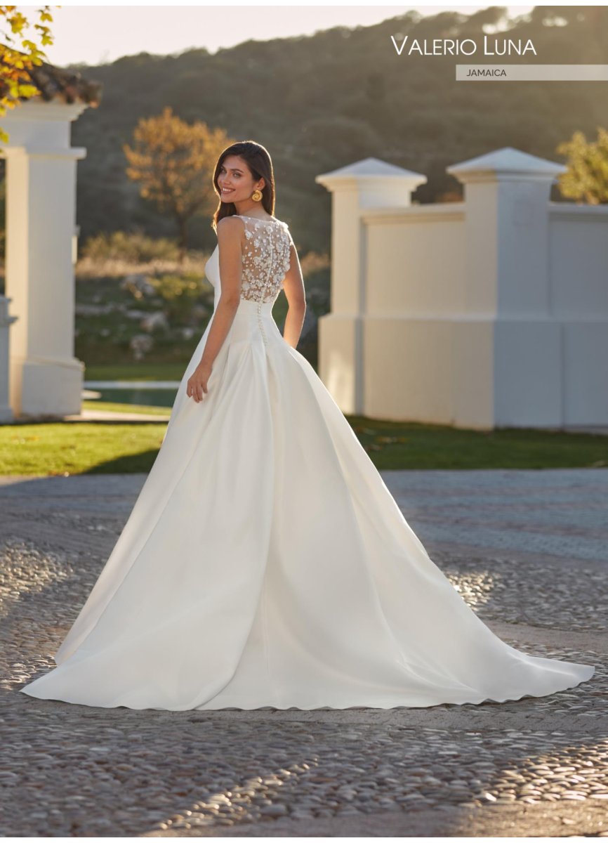 VESTIDO PIQUE Y TUL PEDRERIA