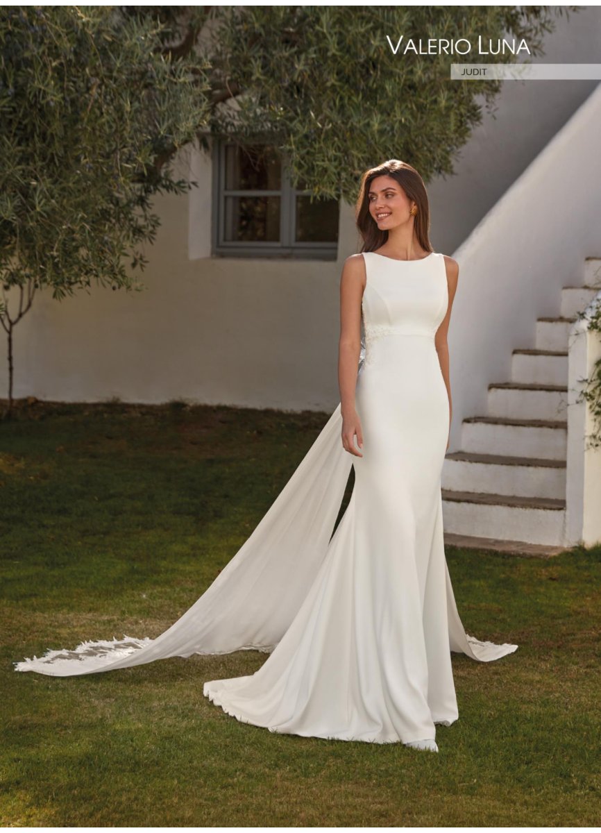 VESTIDO CREPE. GEORGETTE Y APLICACIONES