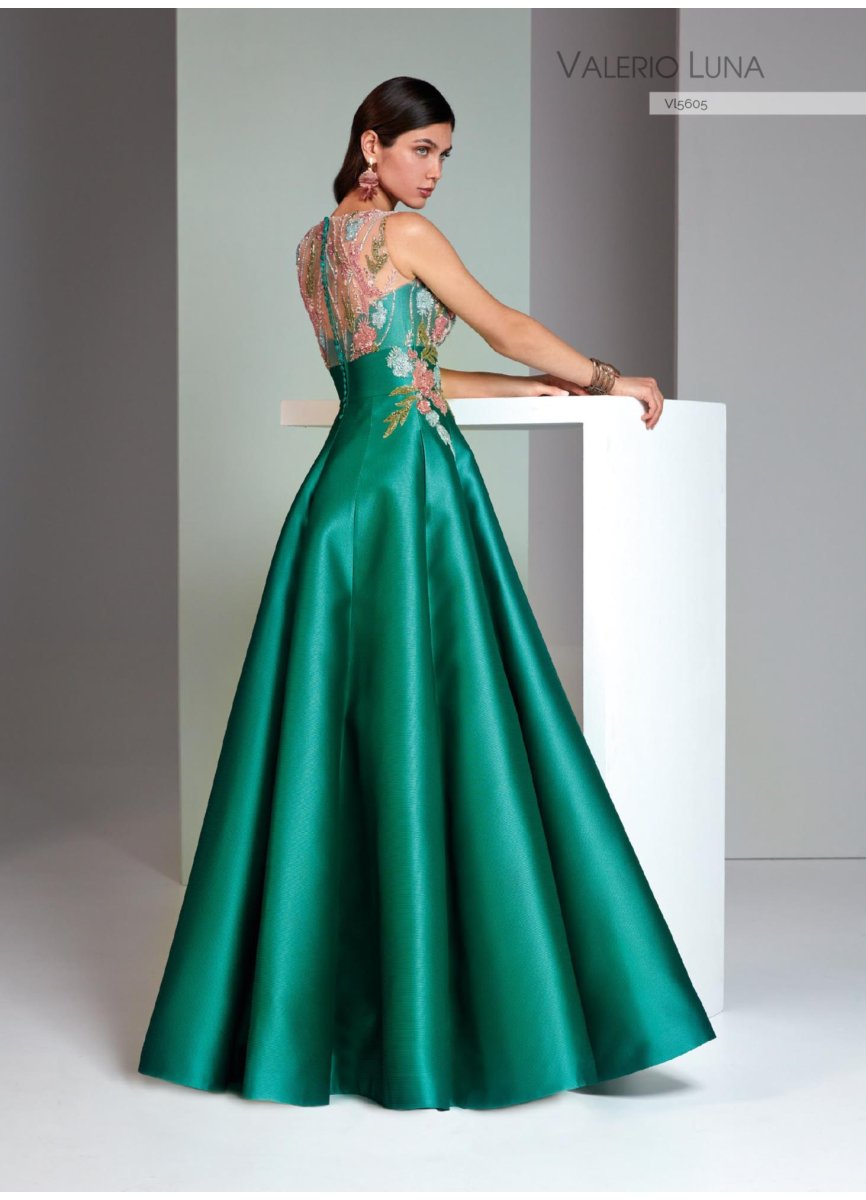 VESTIDO PIQUE Y TUL PEDRERIA