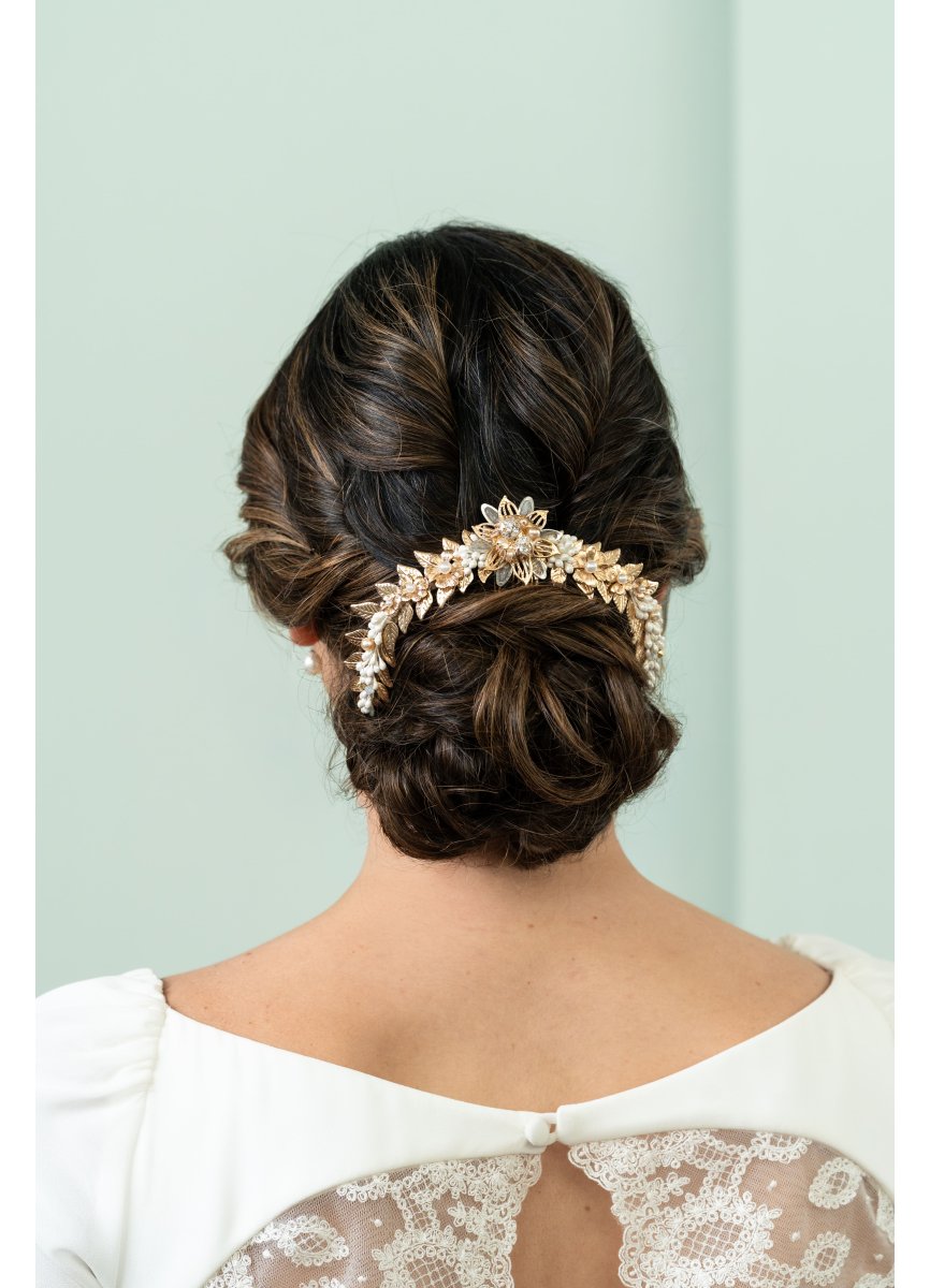 Tocado de novia floral azul