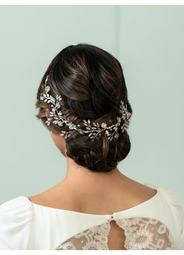 Tocado de novia con flores...