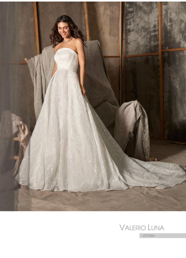 VESTIDO TUL BORDADO FANTASIA