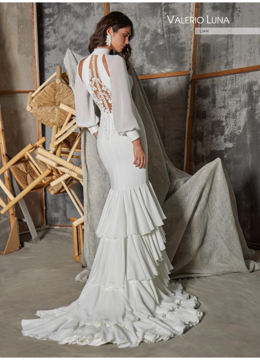 VESTIDO CREPE. GEORGETTE Y APLICACIONES