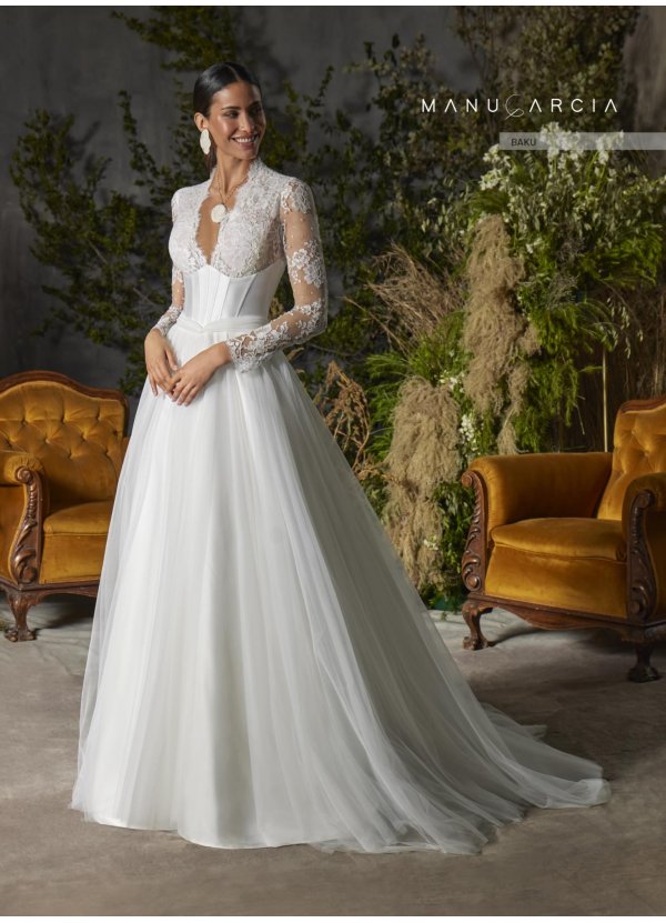 VESTIDO PIQUE. TUL Y ENCAJE