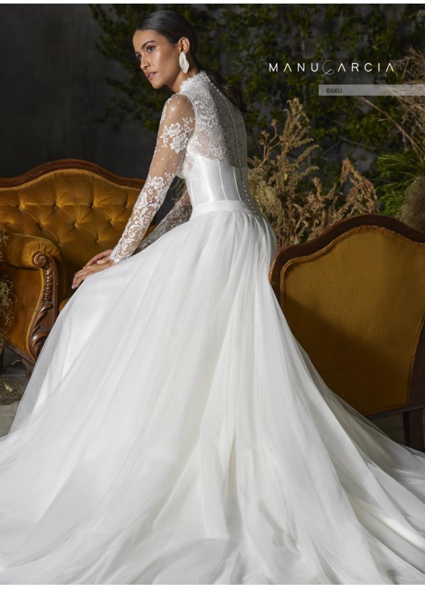 VESTIDO PIQUE. TUL Y ENCAJE 2