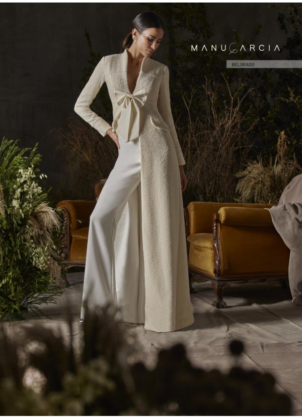CONJUNTO ABRIGO CHANEL Y...