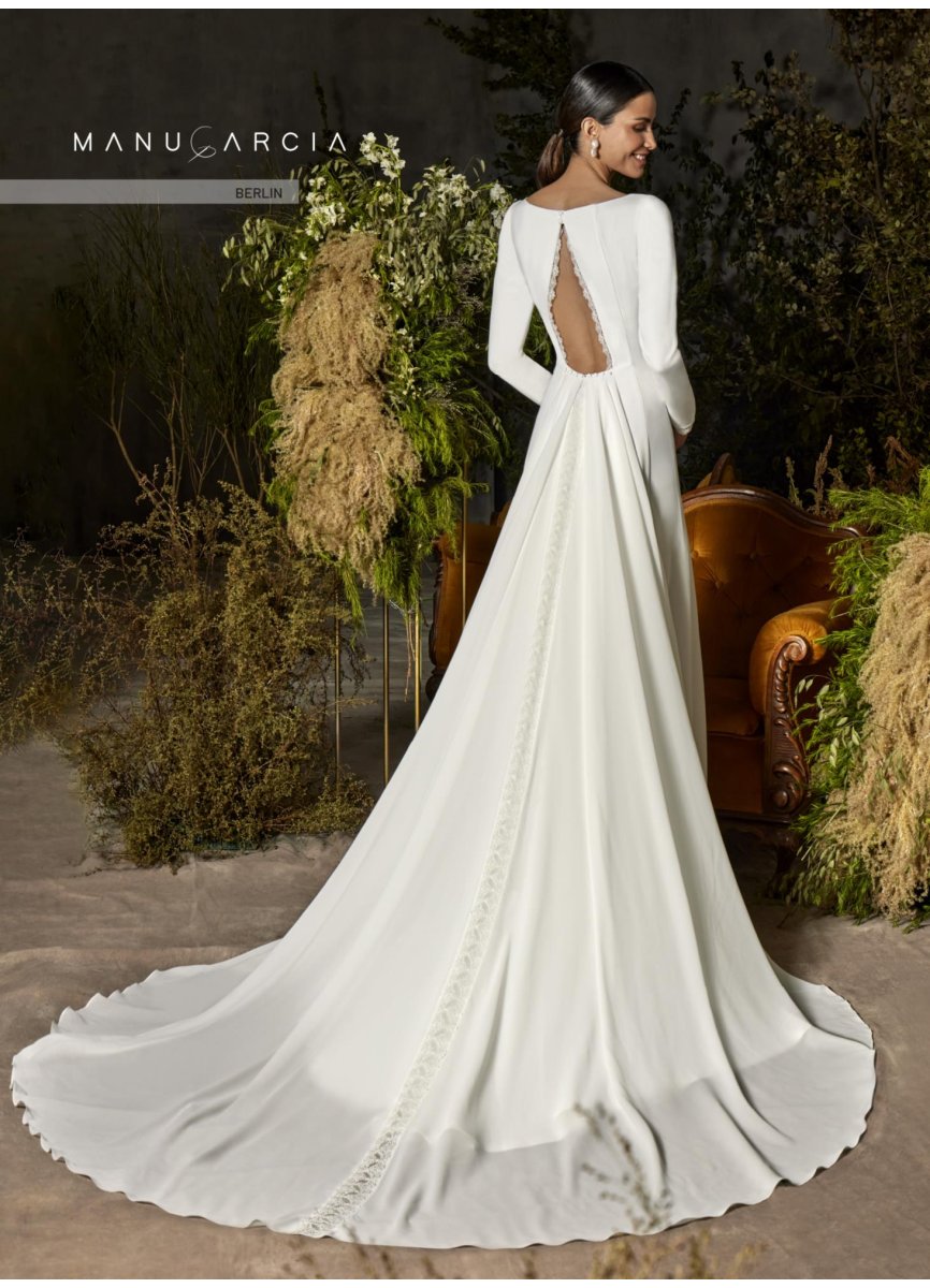 VESTIDO CREPE NEOPRENO Y BLONDAS TUL BOR