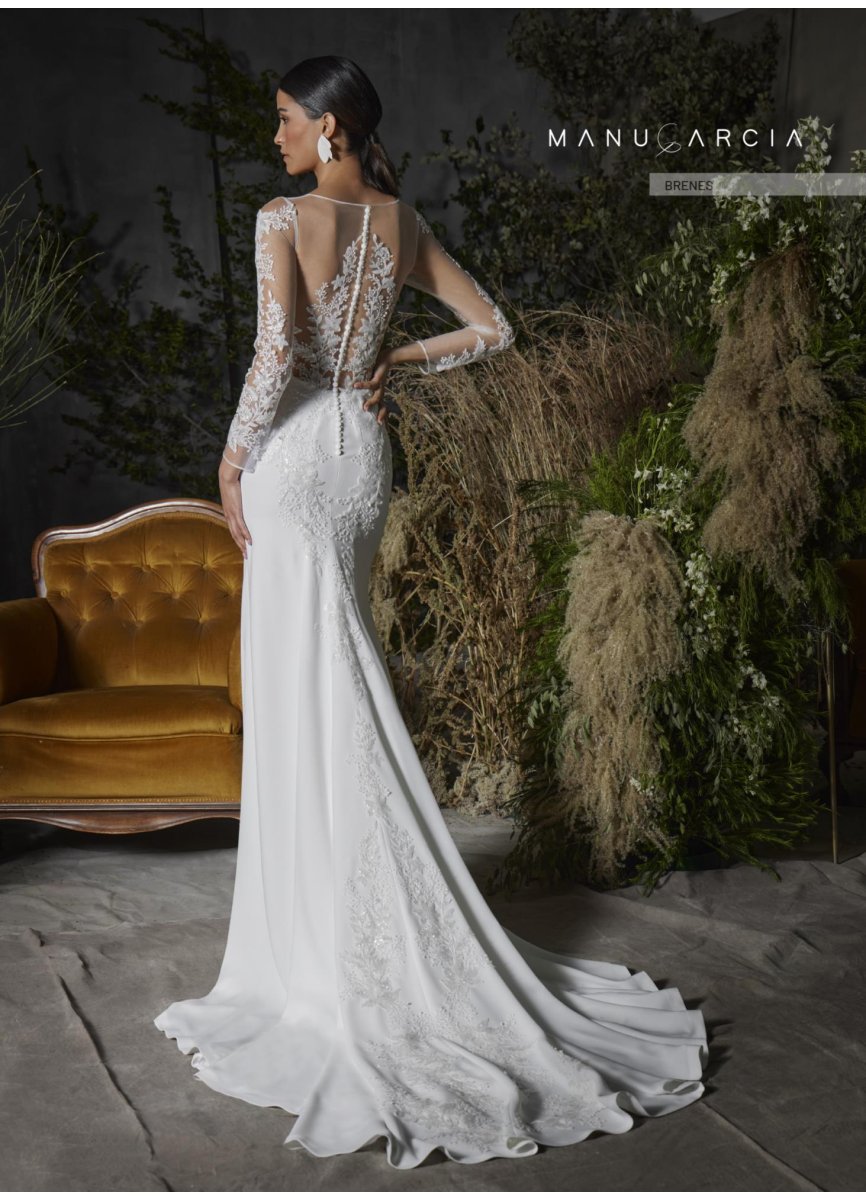 VESTIDO CREPE Y APLICACIONES
