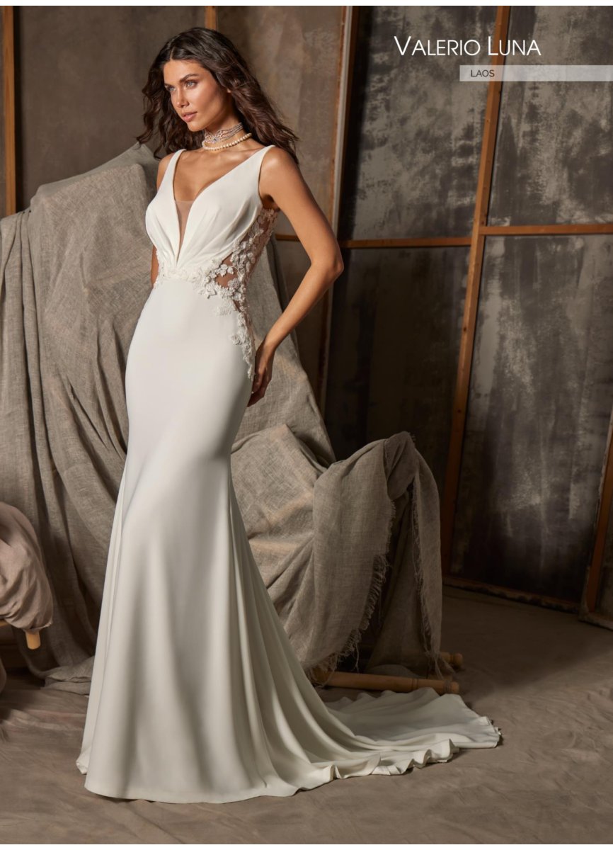 VESTIDO CREPE , GEORGETTE Y APLICACIONES